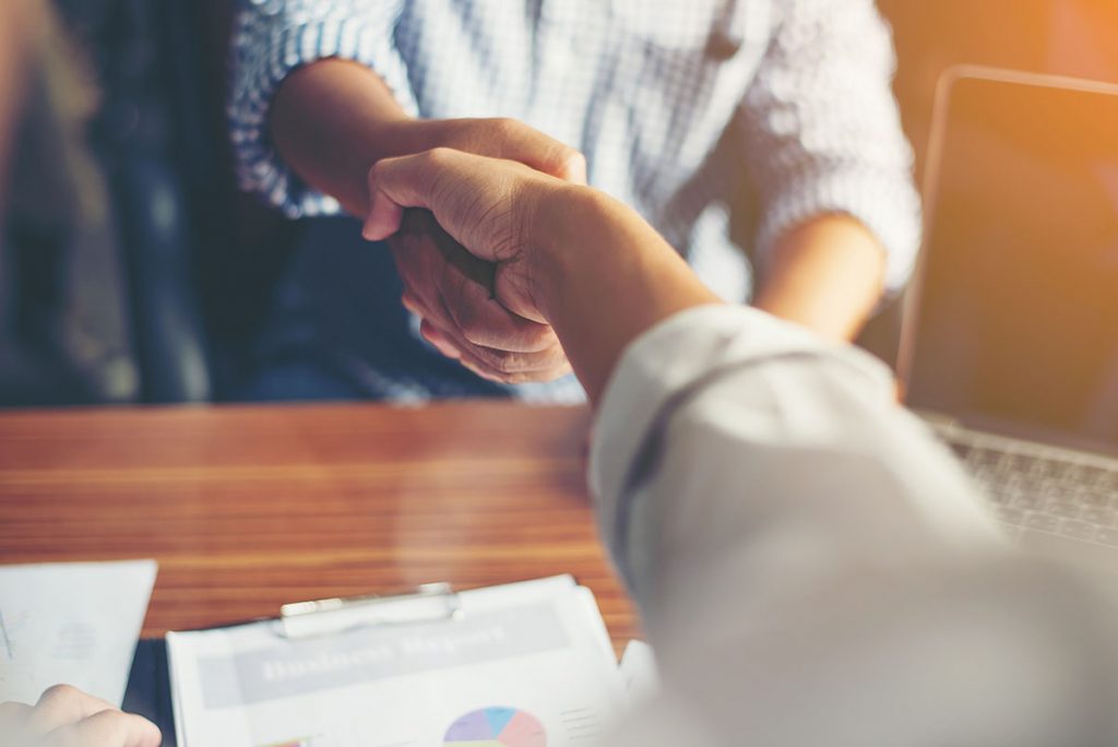 business-people-handshake-greeting-deal-work-recrutement-bicom-systems